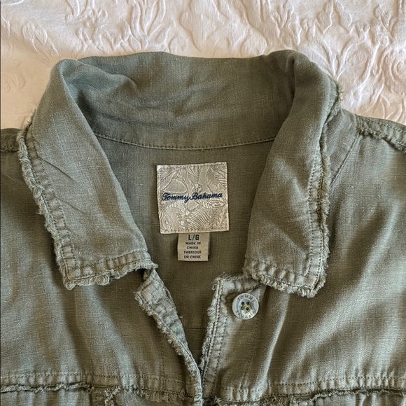 Tommy Bahama Women’s Green Utility Linen Shirt - Picture 2 of 12